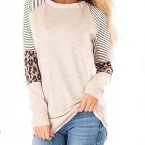 🎉HP🎉 Women’s Leopard Color Block Tunic